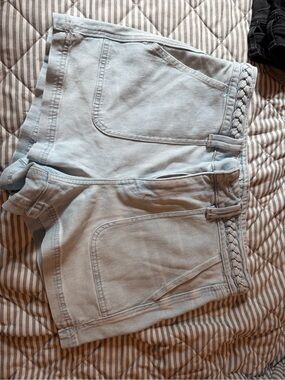 American Eagle Light Wash Braided Waist Denim Shorts size 10